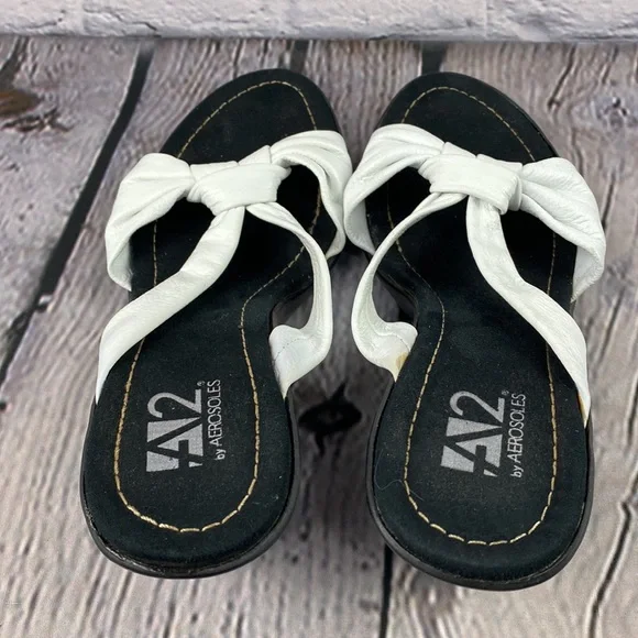 A2 by AEROSOLES White & Black Leather Slip On Comfy Heels - Picture 16 of 17